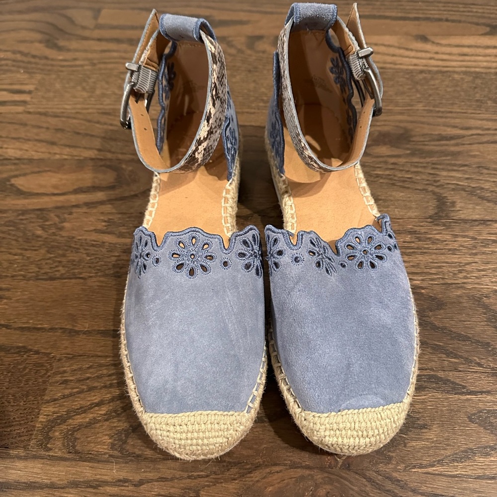 NWOT espadrille flats